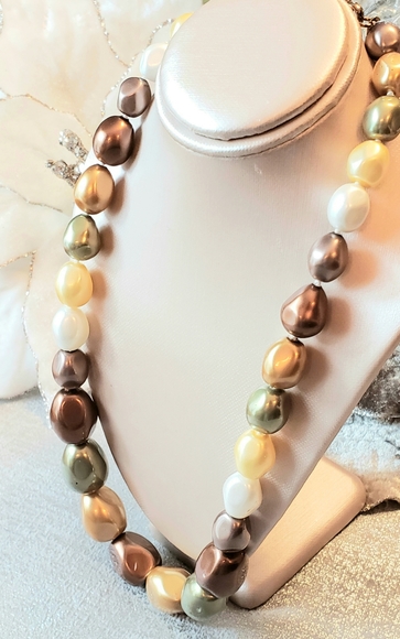 Masami Baroque Multicoloured Pearl Necklace NWT - Picture 2 of 5